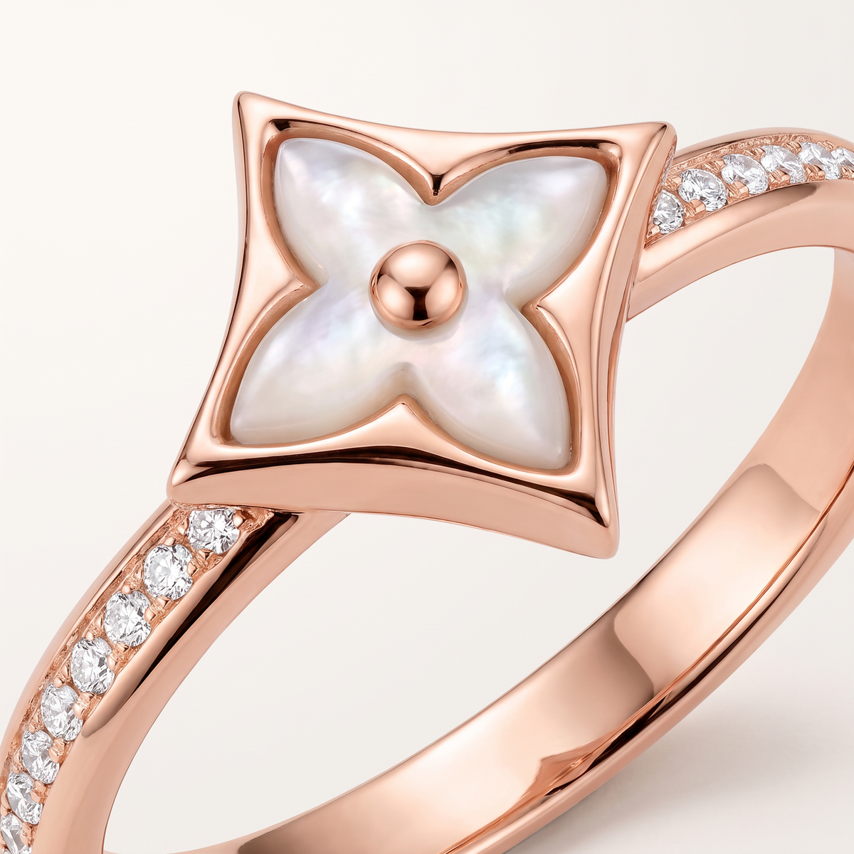 Color Blossom Pave Star ring