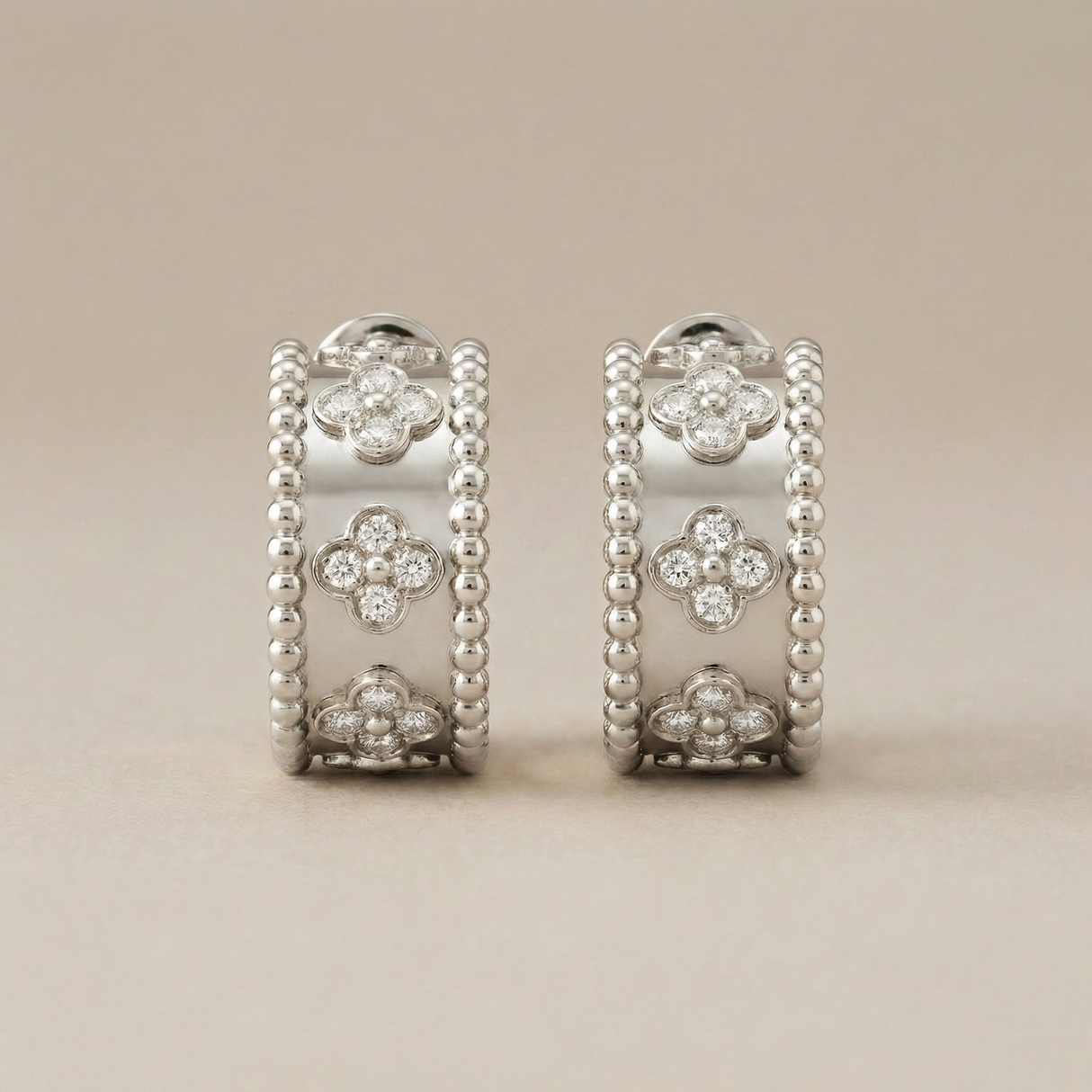 Perlée Clovers Diamonds Hoop Earrings