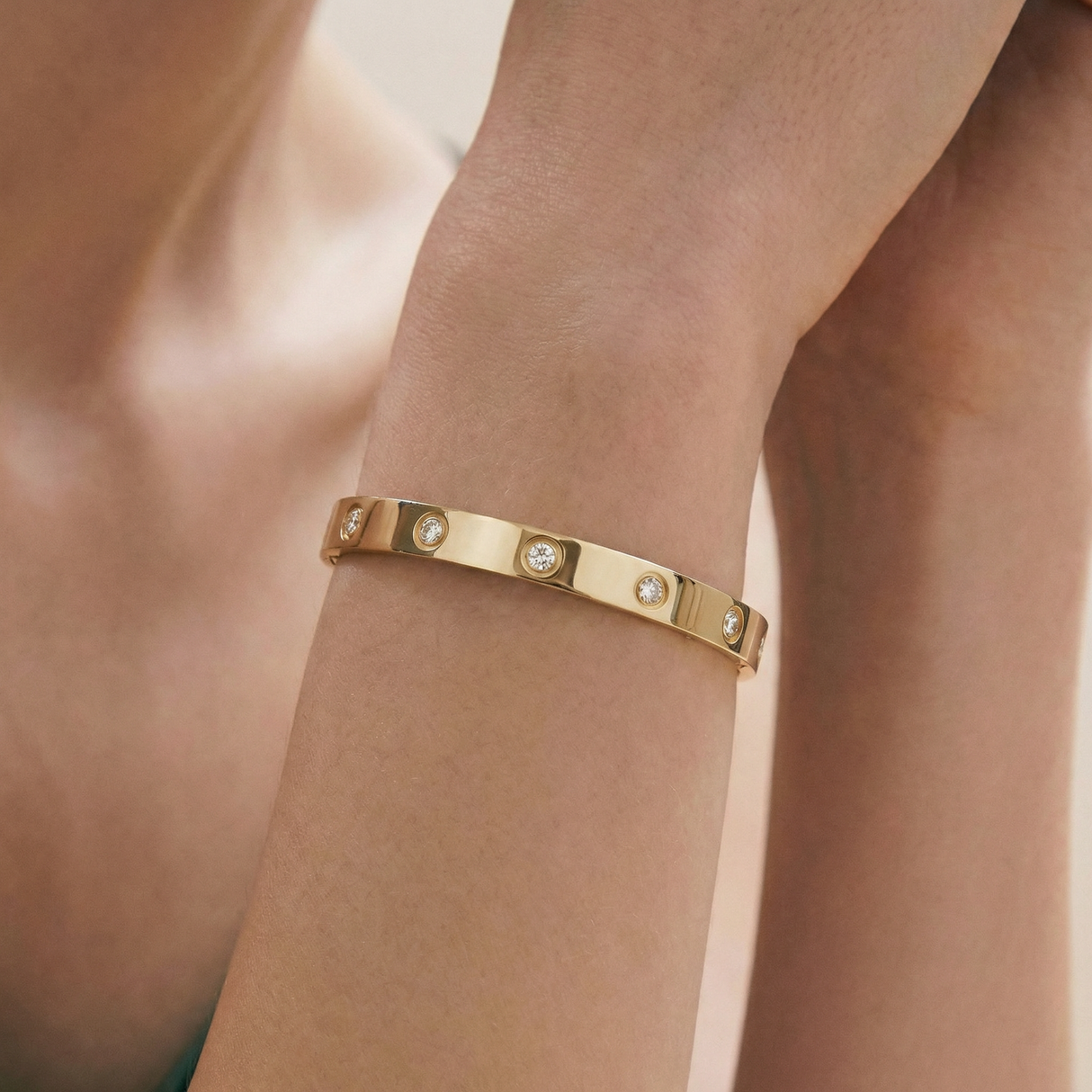 Radiant Love 10 Diamonds Bracelet
