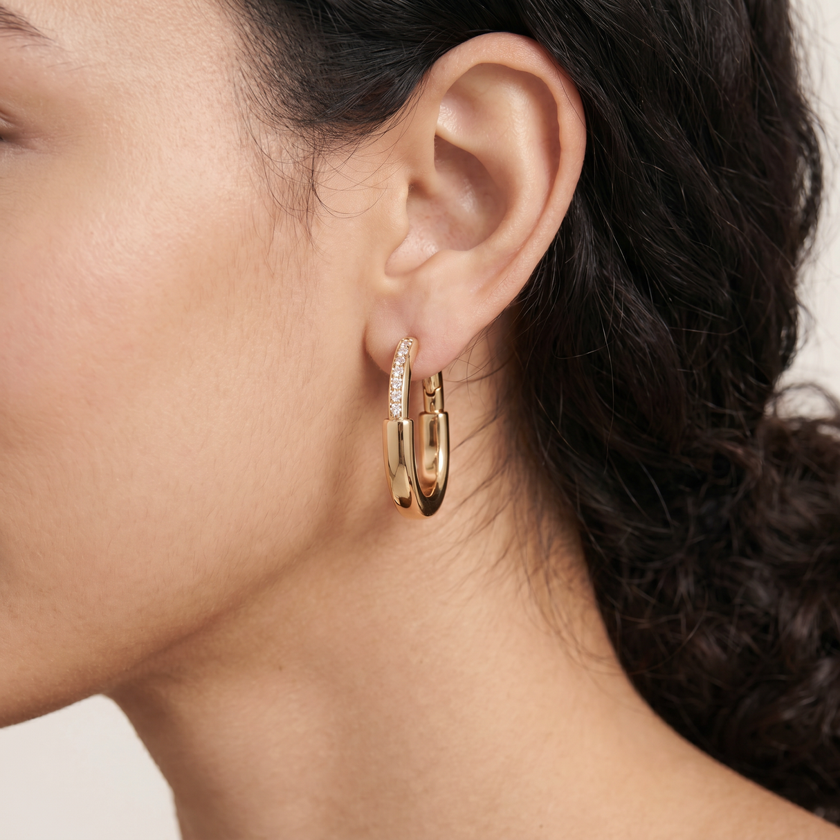 T Lock Medium Hoop Earrings