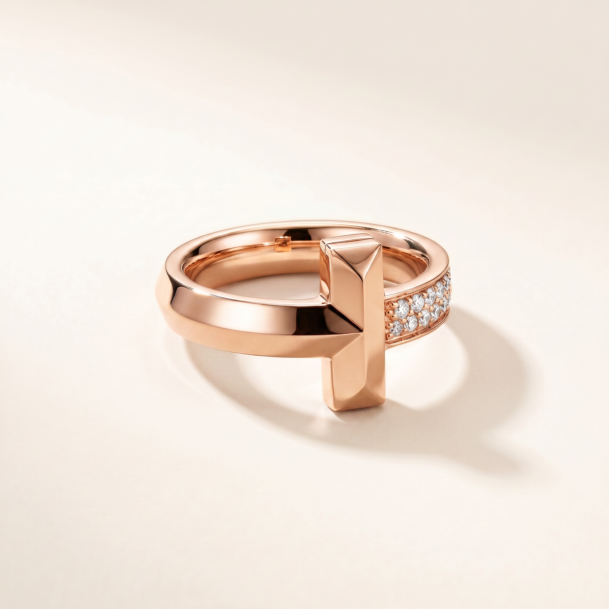 T1 Sparkle Pavé Diamonds Band Ring