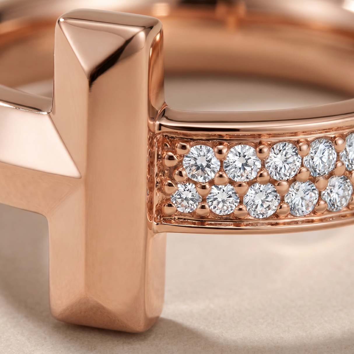 T1 Sparkle Pavé Diamonds Band Ring