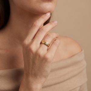 C Crush Small Model Ring