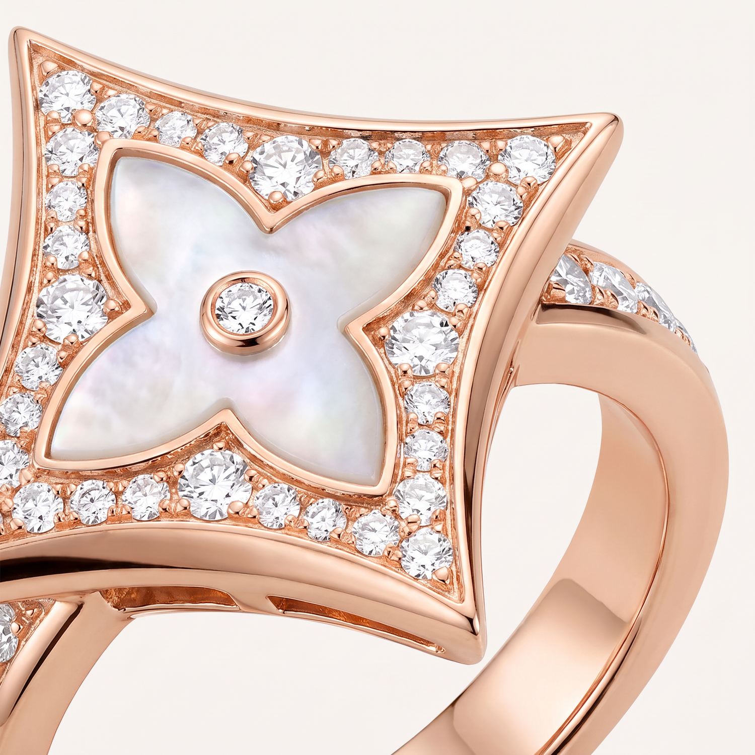 Color Blossom Pavé Line Star ring
