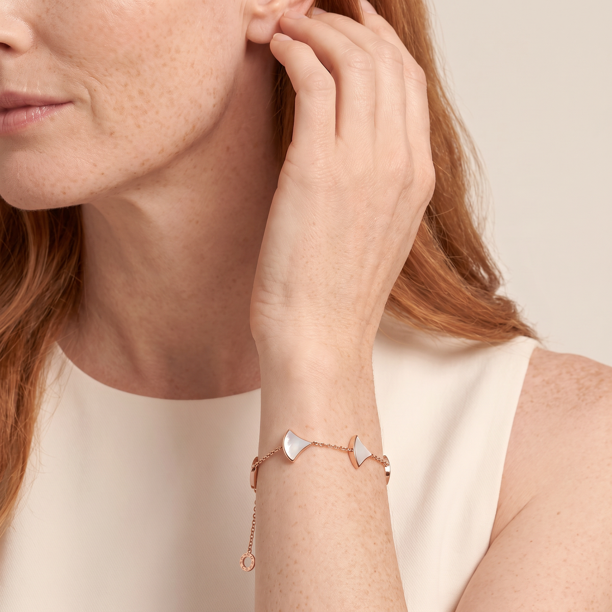 Diva's Dream Fan 5 Motifs Mother Of Pearl Bracelet