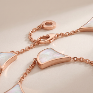 Diva's Dream Fan 5 Motifs Mother Of Pearl Bracelet