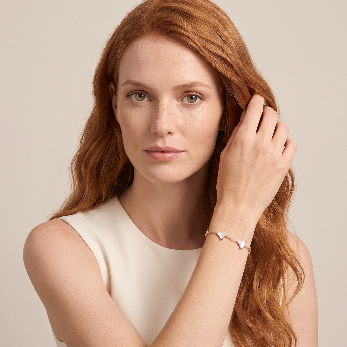 Diva's Dream Fan 5 Motifs Mother Of Pearl Bracelet