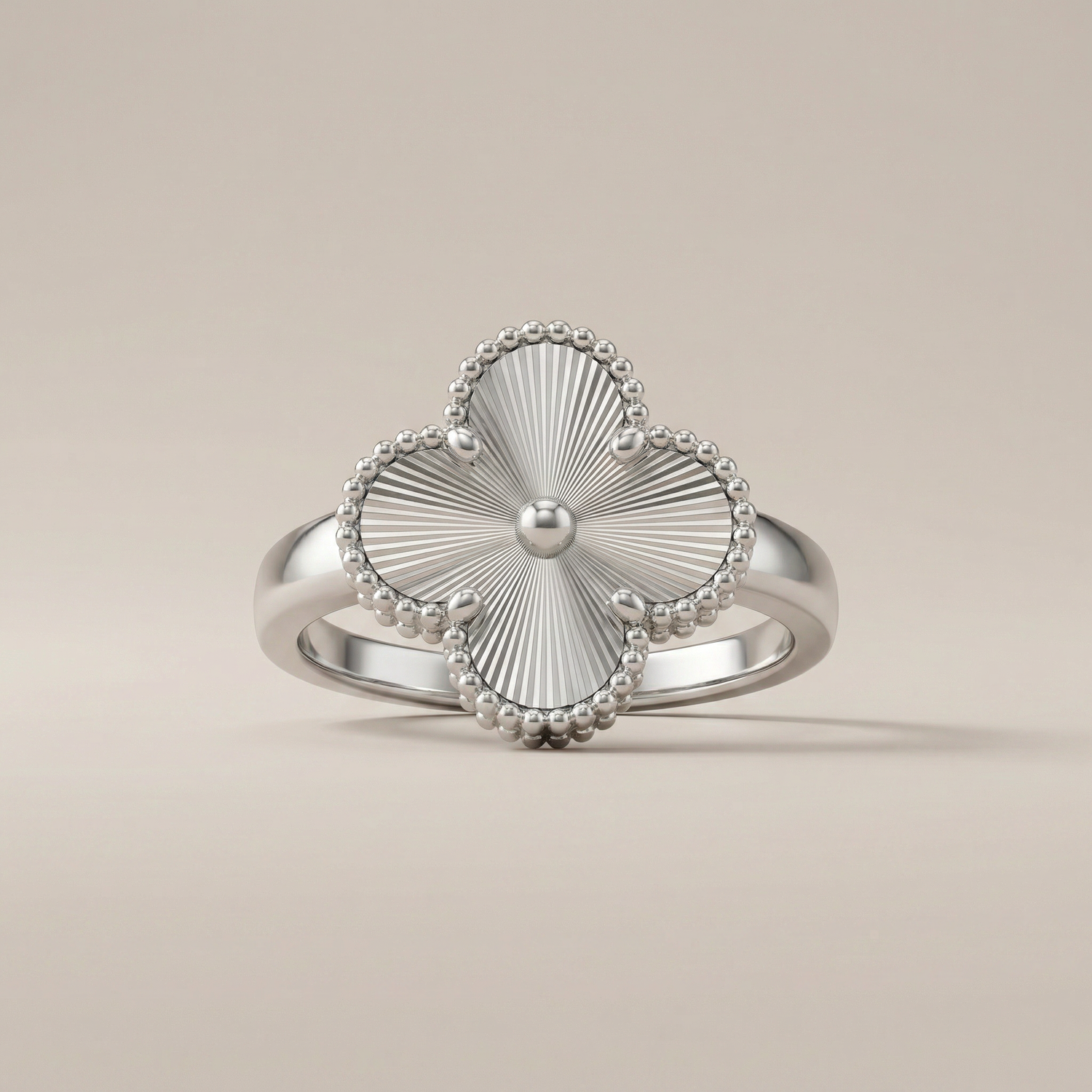 Vintage White Gold Alhambra Ring