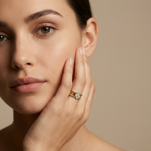 Wide Clover Perlée Diamonds Ring