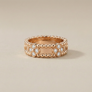 Wide Clover Perlée Diamonds Ring