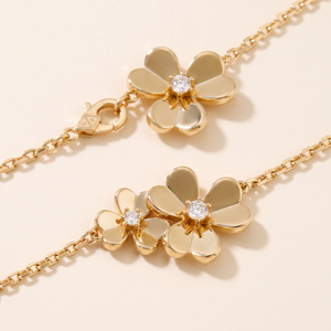 Frivole 9 Flowers Mini Model Necklace