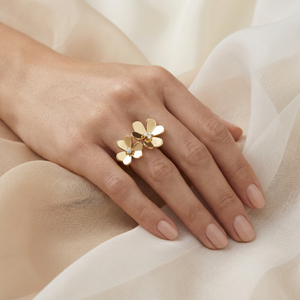 Frivole Between The Finger 4 Diamonds Ring