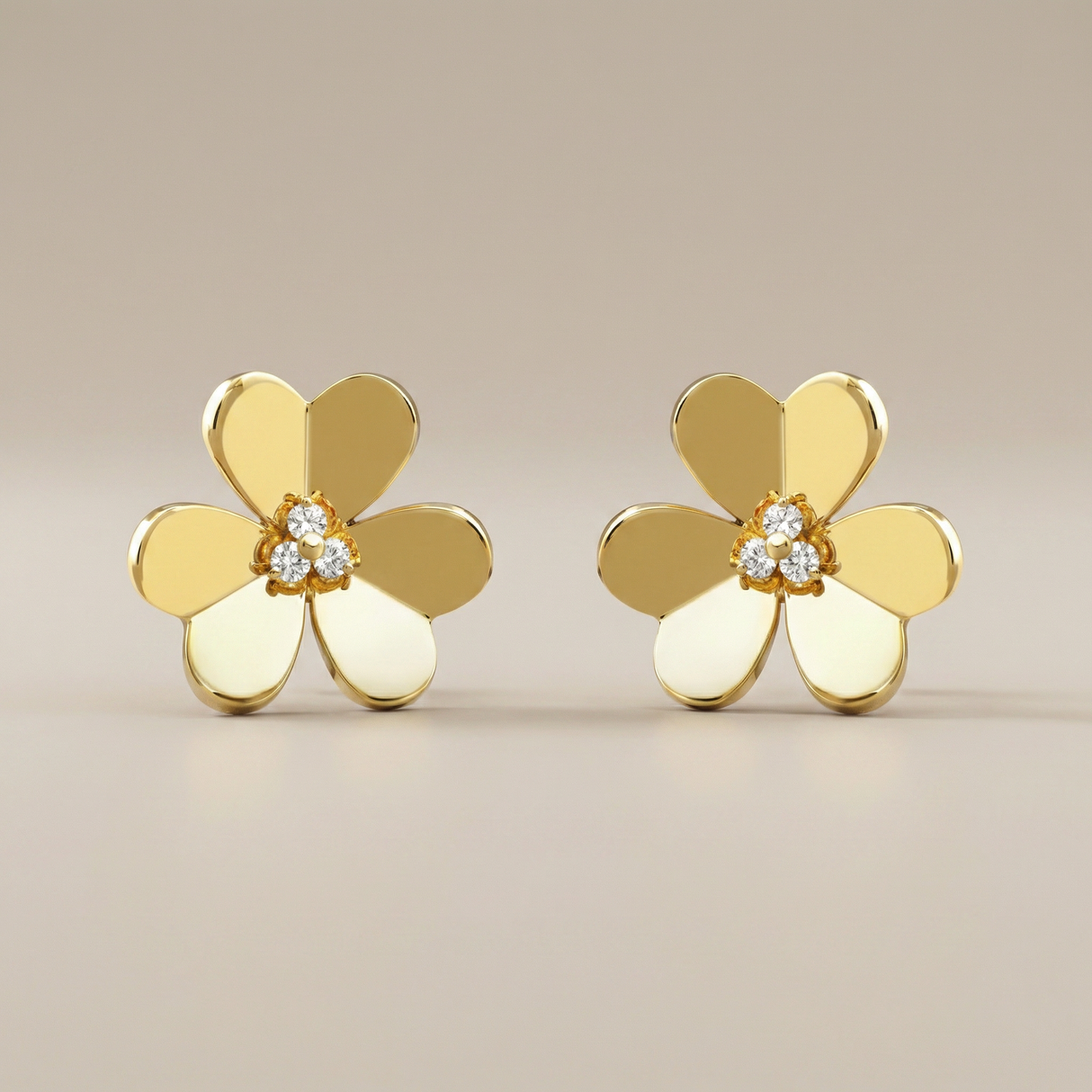 Frivole Large Flower Diamonds Earrings