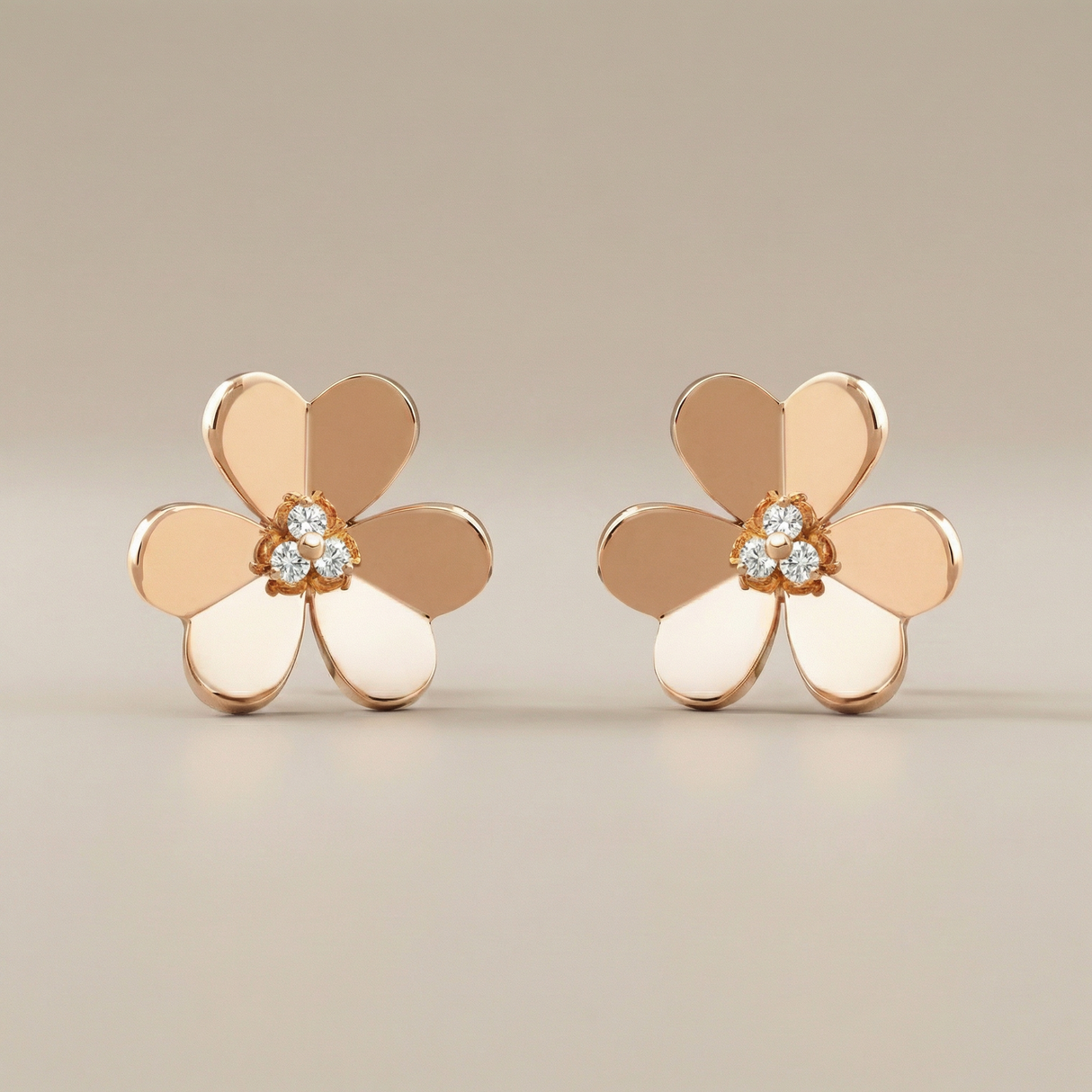 Frivole Large Flower Diamonds Earrings