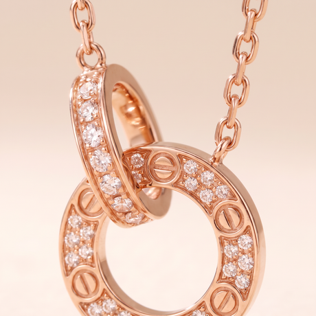Love Circle Pavé Diamonds Link Necklace