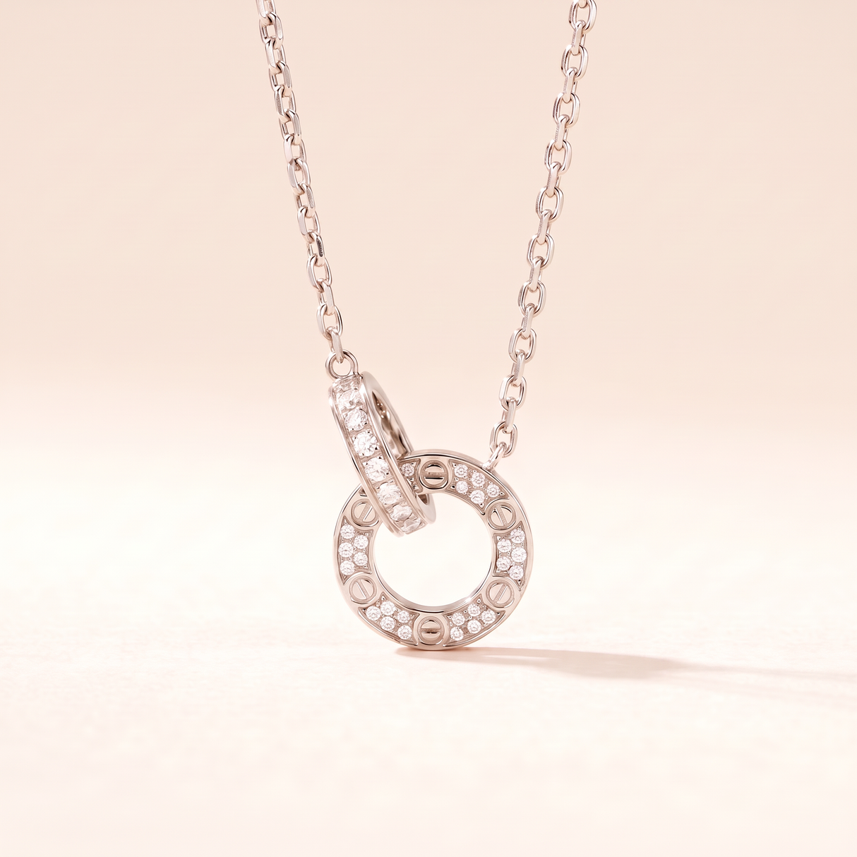 Love Circle Pavé Diamonds Link Necklace