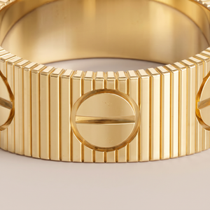 Love Ribbed Screw Accent Ring