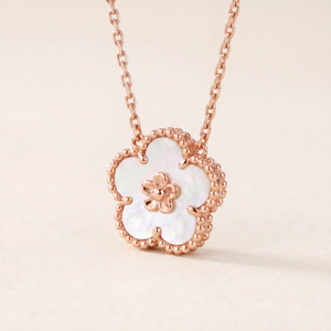 Lucky Flower Motif Necklace