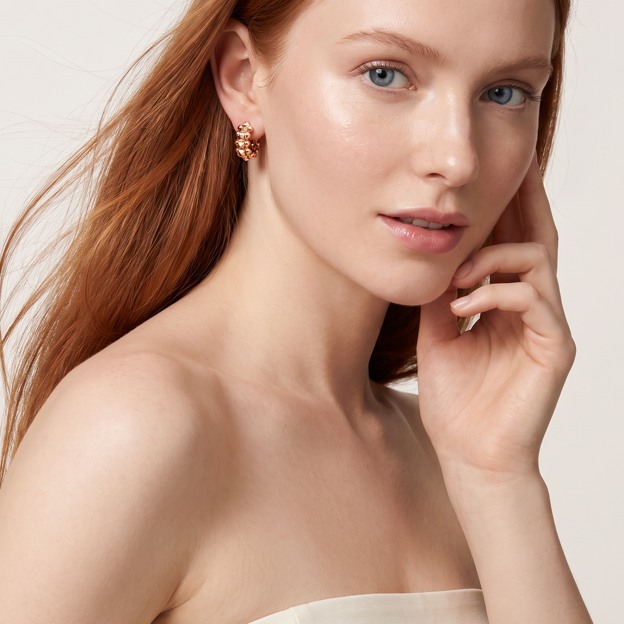 Mini Clash De Hoop Earrings