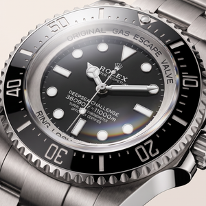 Sea-Dweller M126067 Black Dial Stainless Steel Ceramic Bezel Men’s Watch