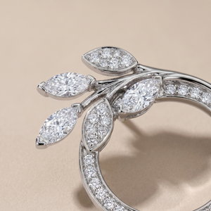 Vine Circle Pavé Diamonds Earrings