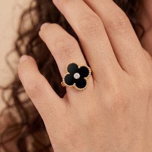 Vintage Alhambra Black Onyx Ring